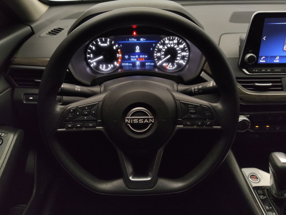 Used 2024 Nissan Altima 2.5 SV FWD image 22