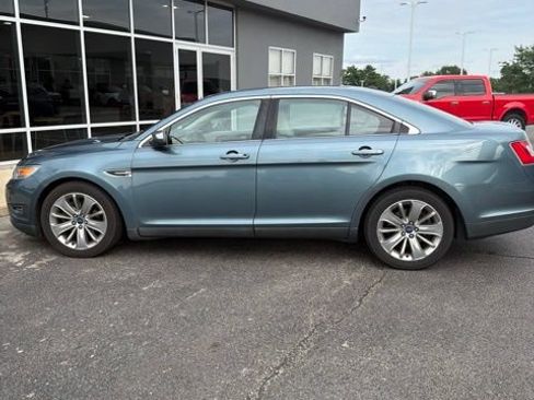 Used 2010 Ford Taurus Limited FWD image 10