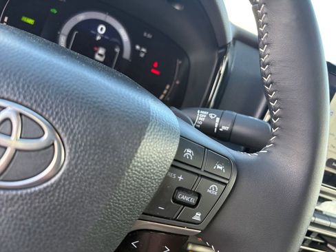 Used 2026 Toyota Camry SE w/ Convenience Package FWD image 19