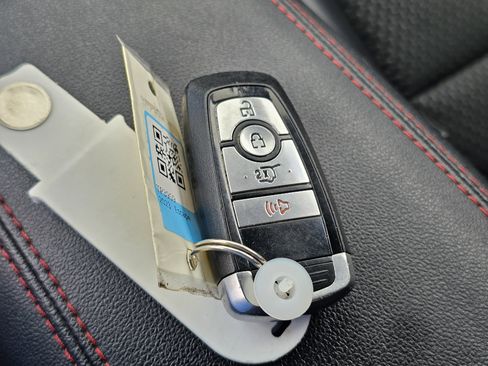 Used 2023 Ford Escape ST-Line image 31