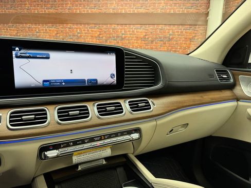 Used 2026 Mercedes-Benz GLS 450 4MATIC image 18
