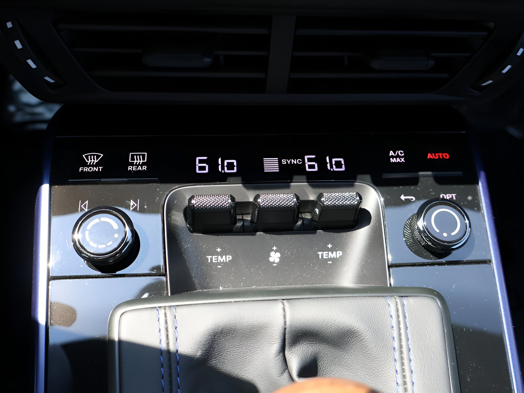 Certified 2026 Porsche 911 Carrera T RWD image 27