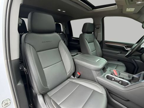 Used 2026 GMC Sierra 3500 Denali w/ Denali Reserve Package AWD/4WD image 10