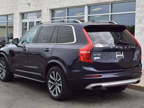Used 2017 Volvo XC90 T6 Momentum w/ Convenience Package AWD/4WD image 10