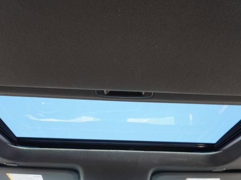 Used 2024 Chevrolet Silverado 1500 ZR2 image 16