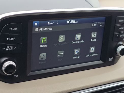 Used 2019 Hyundai Santa Fe SE image 9