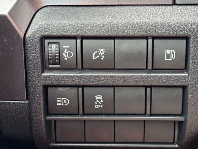 Used 2025 Toyota 4Runner SR5 AWD/4WD image 31