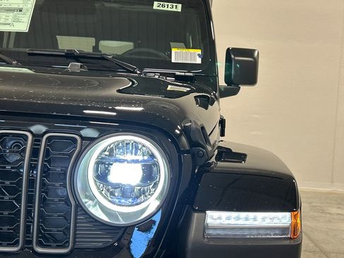 New 2026 Jeep Gladiator Sport image 10