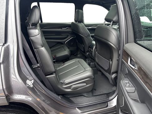 New 2026 Jeep Grand Cherokee L Limited image 21