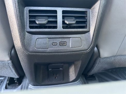 Used 2024 Chevrolet Colorado ZR2 w/ Technology Package image 24