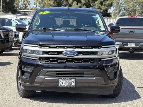 Used 2024 Ford Expedition Max XLT RWD image 2
