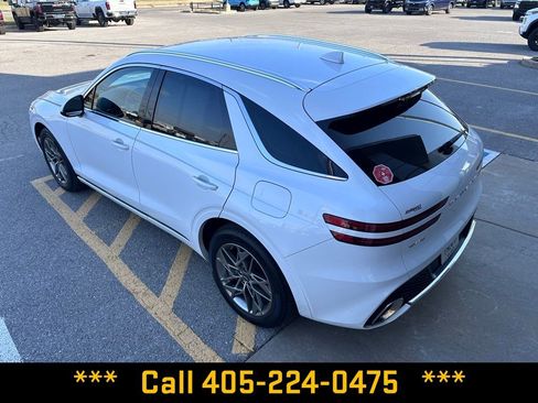 Used 2025 Genesis GV70 2.5T AWD/4WD image 4