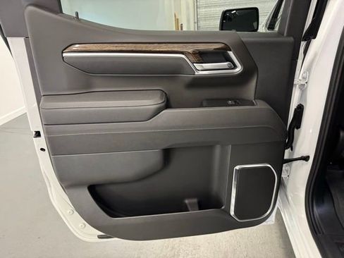 New 2026 GMC Sierra 1500 Elevation image 9