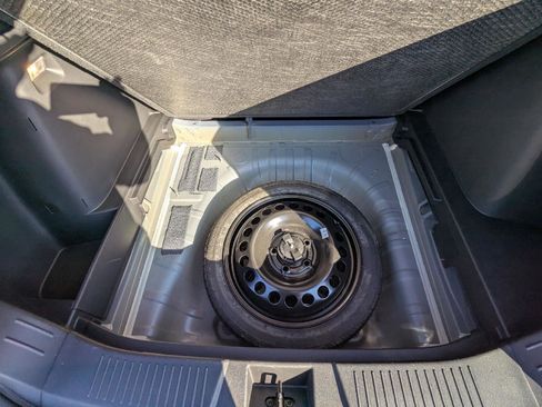 Certified 2024 Chevrolet Trax LT w/ Driver Confidence Package image 29