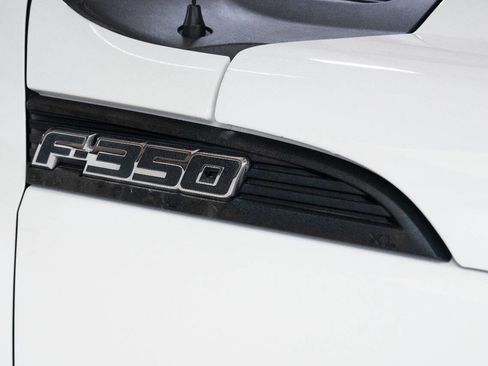 Used 2011 Ford F350 XL w/ XL Value Pkg image 18