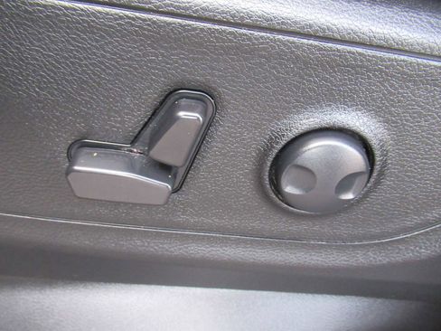 Used 2025 RAM 1500 Big Horn image 18