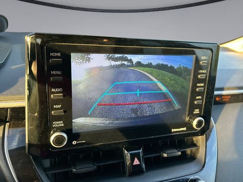 Used 2022 Toyota Corolla LE FWD image 22