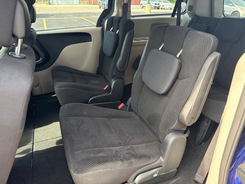 Used 2018 Dodge Grand Caravan SE w/ UConnect Hands-Free Group FWD image 29
