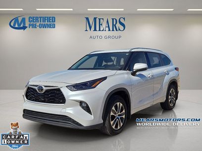 Used 2022 Toyota Highlander XLE