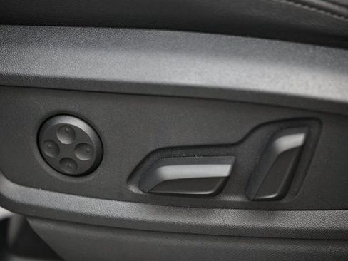 Certified 2025 Audi Q5 2.0T Premium Plus w/ Premium Plus Package image 21