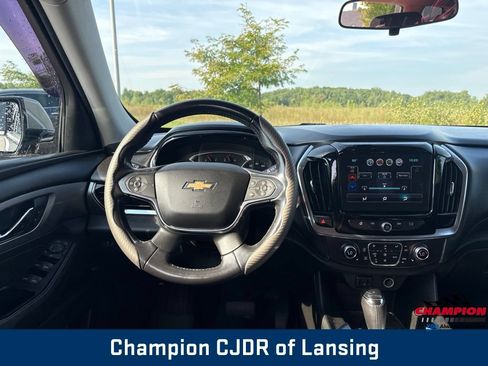 Used 2018 Chevrolet Traverse LT AWD/4WD image 2