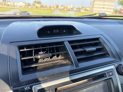 Used 2014 Toyota Camry SE FWD image 21