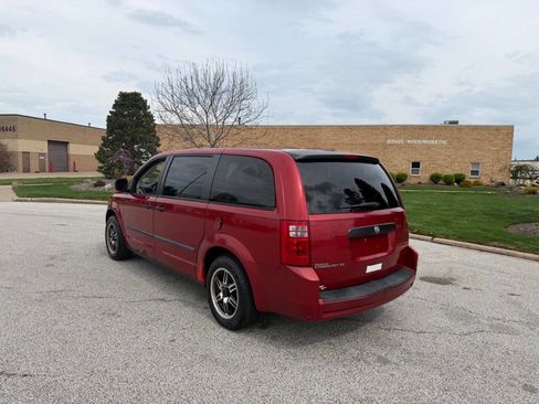 Used 2008 Dodge Grand Caravan SE image 3