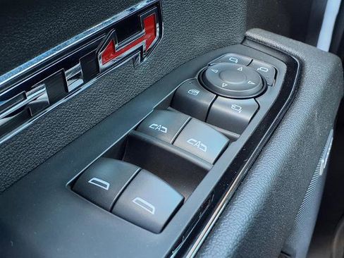 Used 2024 GMC Sierra 1500 AT4 w/ Technology Package image 17