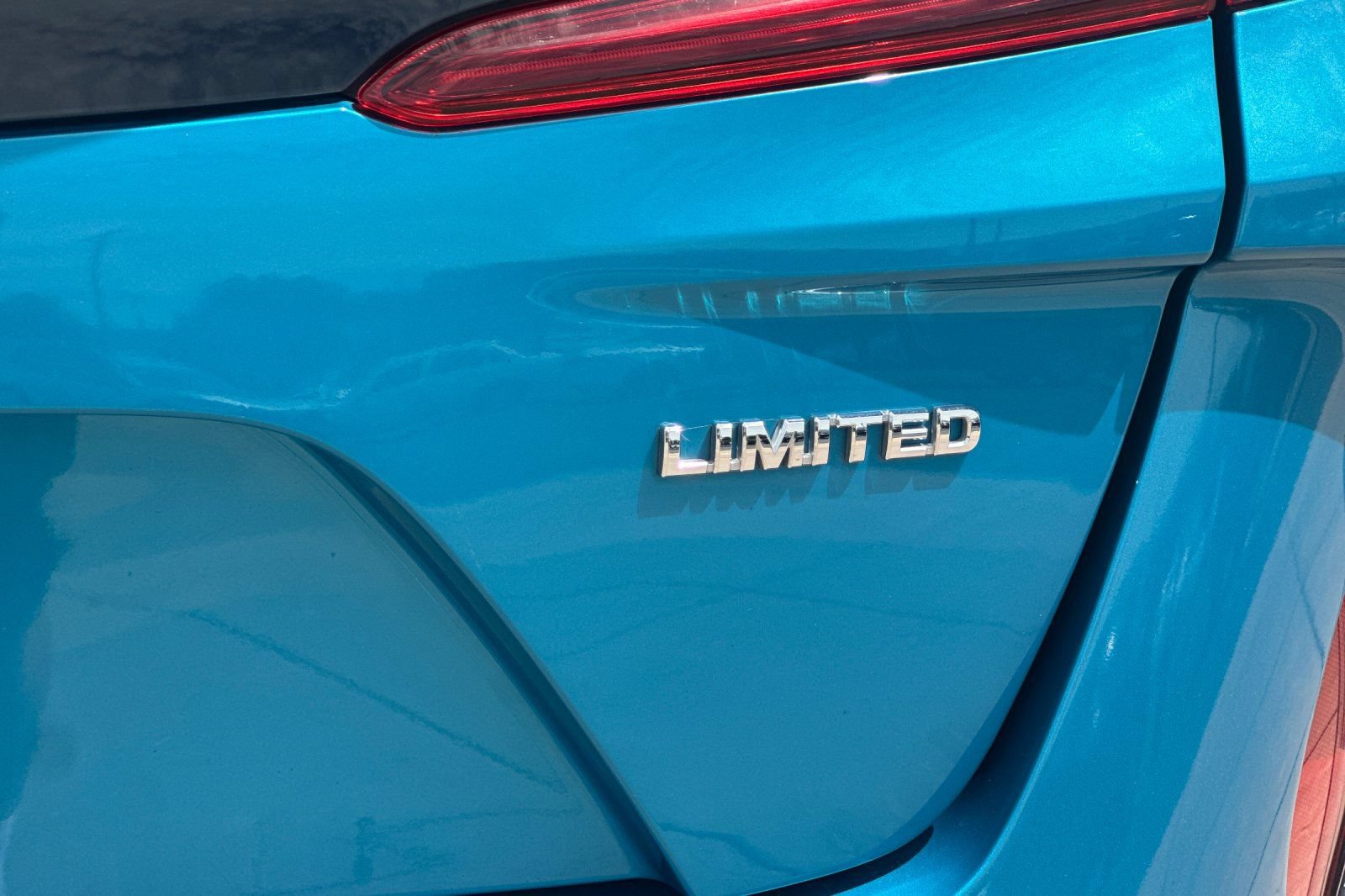 Certified 2021 Toyota Prius Prime Limited w/ Carpet Mat Package (TMS) FWD image 34