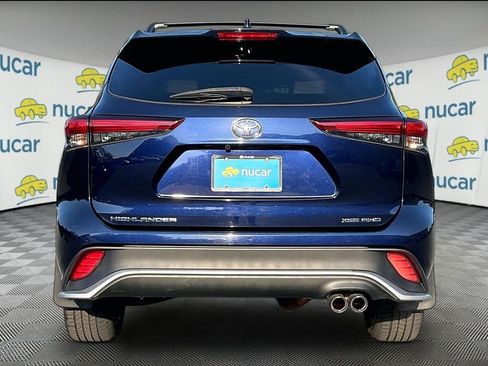 Used 2021 Toyota Highlander XSE AWD/4WD image 5