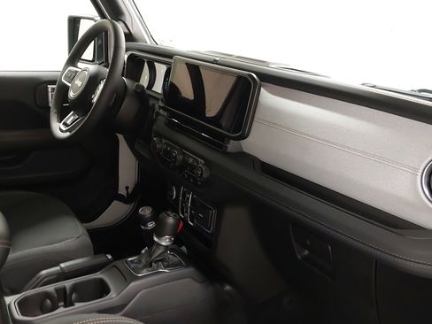 Used 2024 Jeep Wrangler Sahara w/ Technology Group image 29