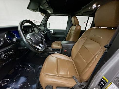 Used 2021 Jeep Wrangler Unlimited Sahara w/ Cold Weather Group image 21