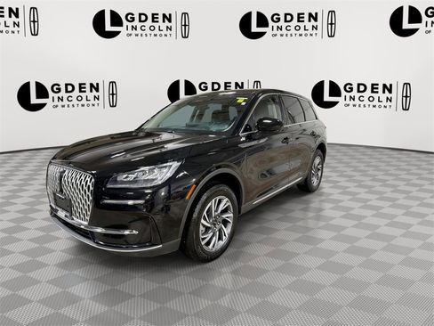 Used 2025 Lincoln Corsair AWD image 4