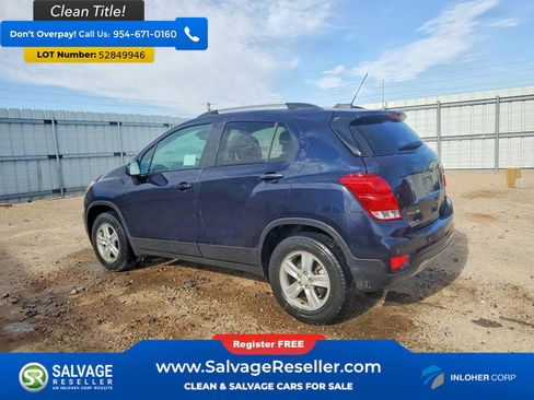 Used 2022 Chevrolet Trax LT w/ Driver Confidence Package AWD/4WD image 3