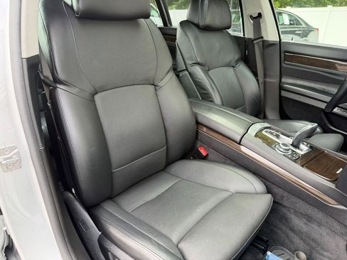 Used 2011 BMW 750Li RWD image 39