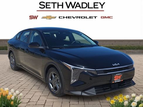 Used 2025 Kia K4 FWD image 1