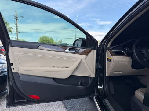 Used 2017 Hyundai Sonata Limited w/ Ultimate Package 04 FWD image 35