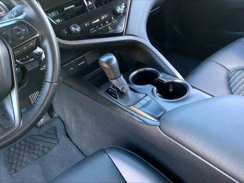 Used 2024 Toyota Camry SE image 15