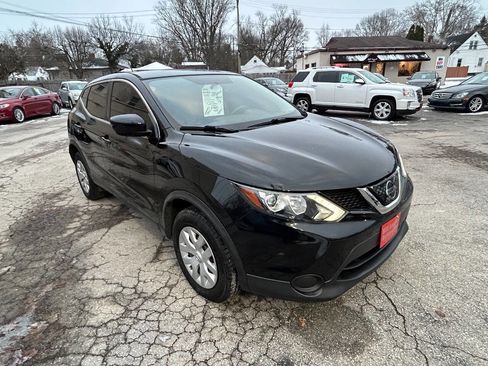 Used 2018 Nissan Rogue Sport S image 14