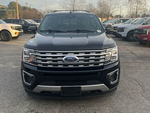 Used 2021 Ford Expedition Limited image 2
