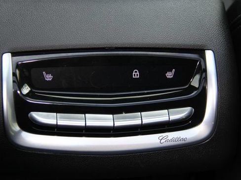 Used 2024 Cadillac XT6 Premium Luxury w/ Technology Package AWD/4WD image 41