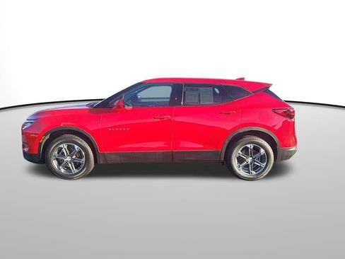 Used 2023 Chevrolet Blazer LT image 2