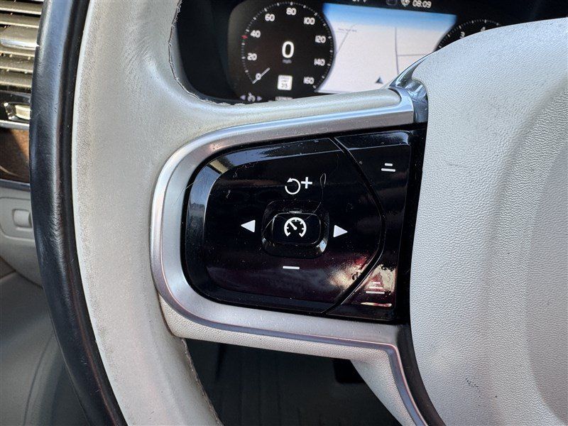 Used 2017 Volvo XC90 T6 Momentum w/ Vision Package AWD/4WD image 24