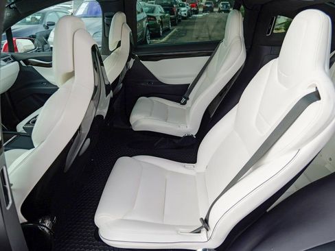 Used 2016 Tesla Model X 90D image 26