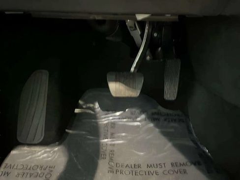 Used 2025 Chrysler Pacifica Select FWD image 31