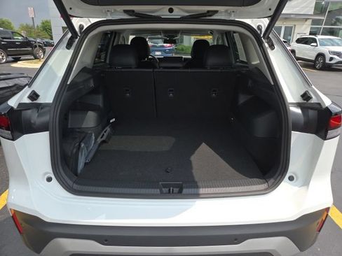 Used 2026 Volkswagen Tiguan SE AWD/4WD image 25