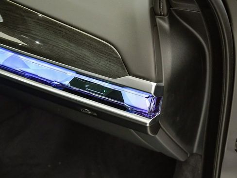 New 2026 BMW 740i w/ Premium Package image 17