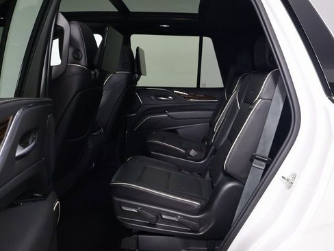 Used 2021 Cadillac Escalade Premium Luxury image 11