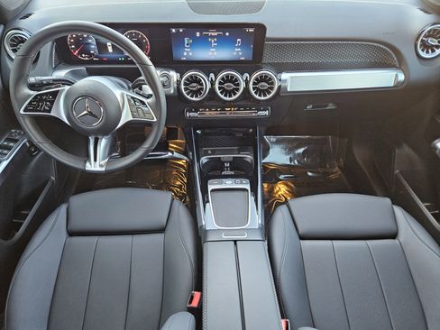 Certified 2025 Mercedes-Benz GLB 250 4MATIC image 25
