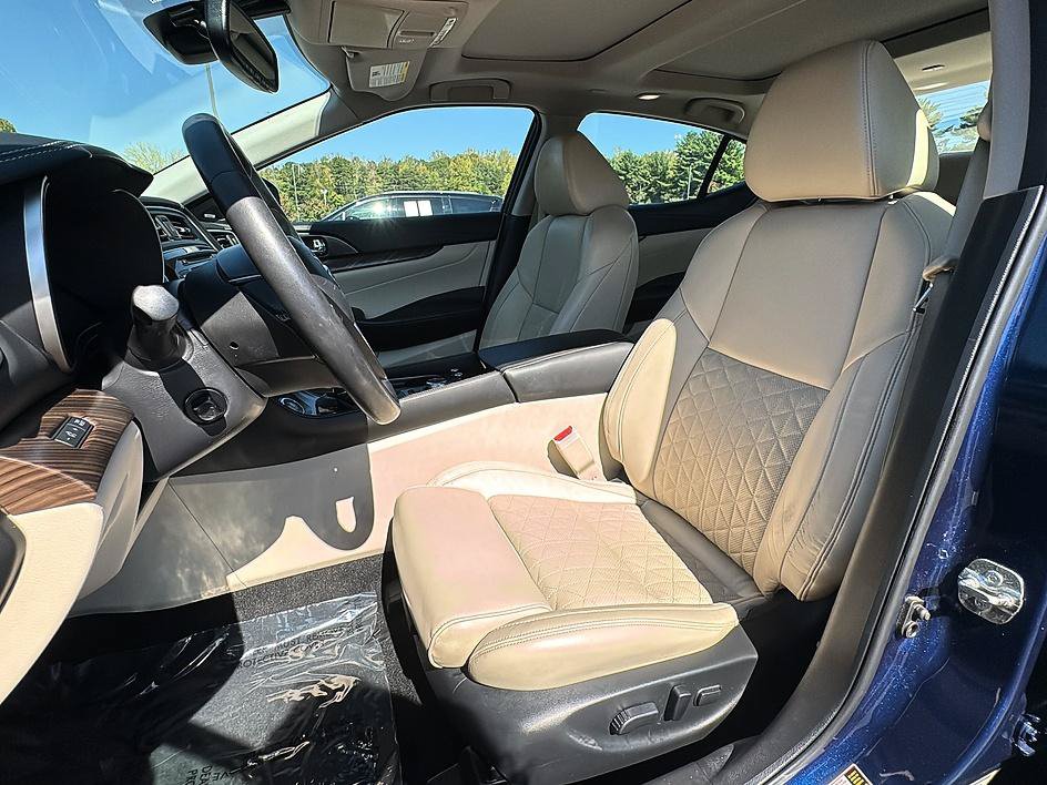 Used 2018 Nissan Maxima Platinum FWD image 14